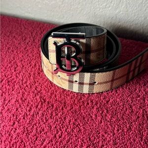 Burberry Check Belt with Black and Silver Accents size 28-35 waist